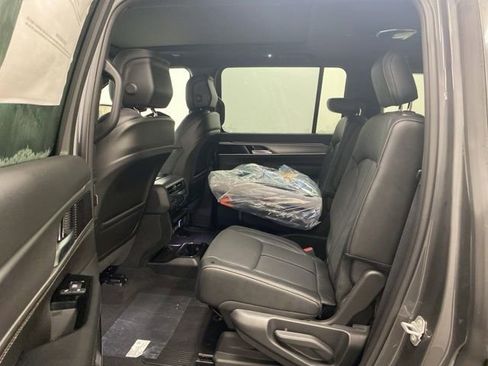 New 2026 Jeep Grand Wagoneer Limited image 23