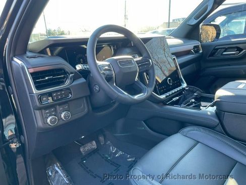 Used 2026 GMC Yukon Denali w/ Sun & Power Step Package image 13