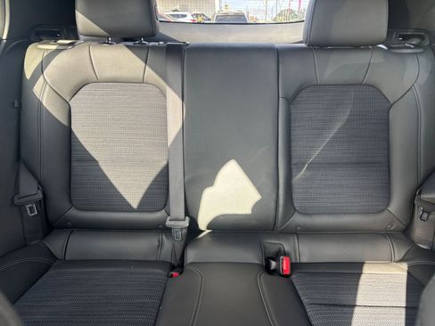 Used 2025 Buick Envista Preferred image 36