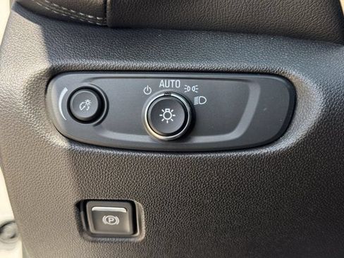 Used 2022 Chevrolet Blazer LT w/ Sound & Technology Package FWD image 26