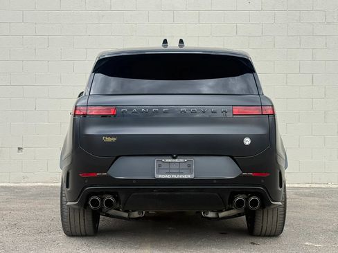 Used 2024 Land Rover Range Rover Sport AWD/4WD image 9