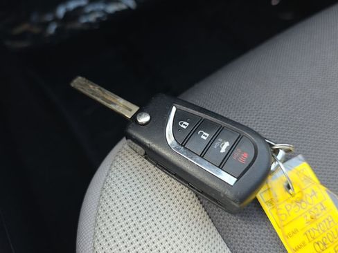 Used 2024 Toyota Corolla LE FWD image 25