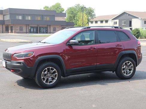 Used 2020 Jeep Cherokee Trailhawk w/ Cold Weather Group AWD/4WD image 10