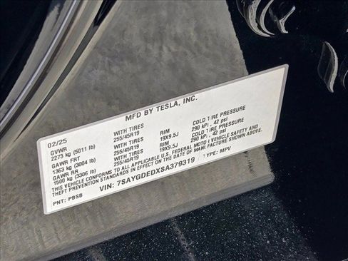 Used 2025 Tesla Model Y Long Range RWD image 24