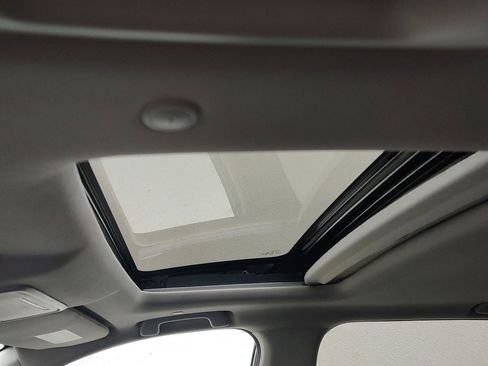 Used 2023 Honda CR-V EX image 5