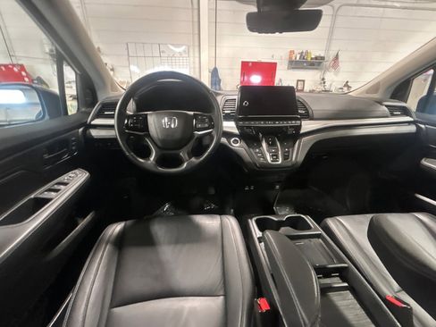 Used 2025 Honda Odyssey EX-L image 14