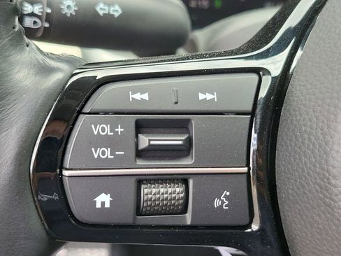 Certified 2023 Honda HR-V EX-L image 23