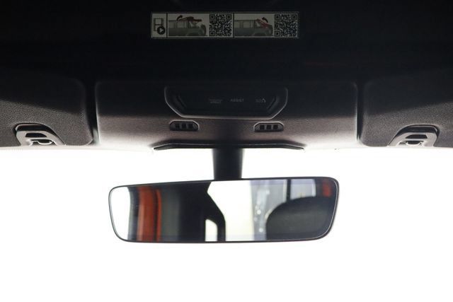 Used 2023 Jeep Wrangler Unlimited Sahara AWD/4WD image 23