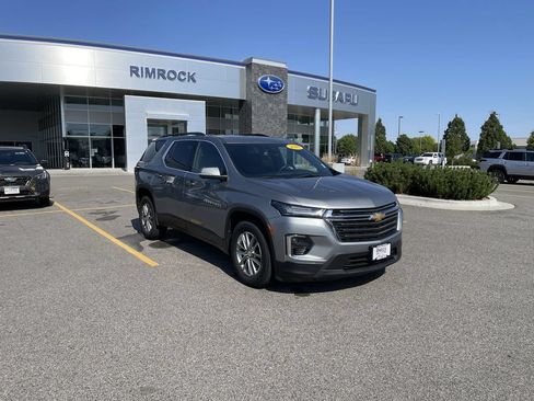 Used 2023 Chevrolet Traverse LT AWD/4WD image 2
