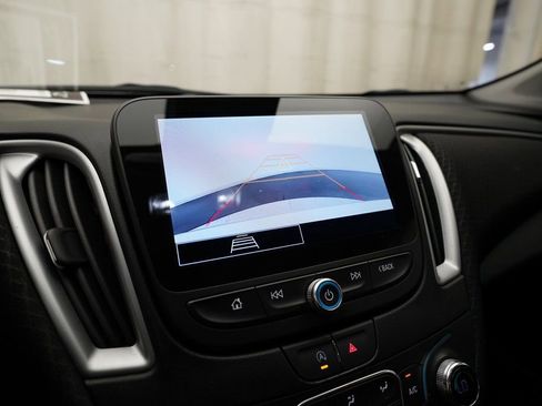 Used 2024 Chevrolet Malibu LT image 19