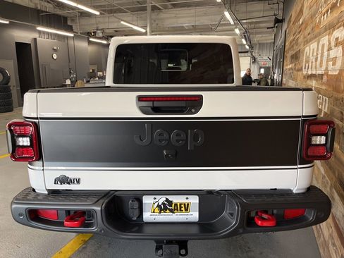 New 2026 Jeep Gladiator Rubicon AWD/4WD image 72