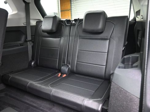 Used 2019 Volkswagen Tiguan SEL image 36