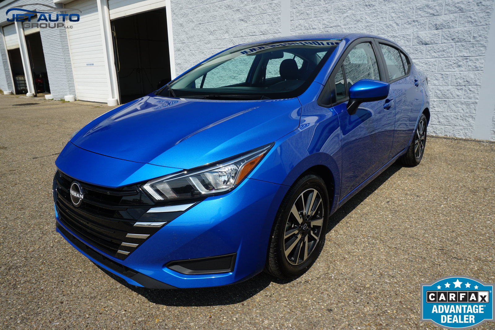 Used 2024 Nissan Versa SV FWD image 3