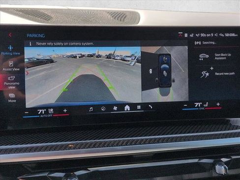 Used 2025 BMW X7 M60i image 14