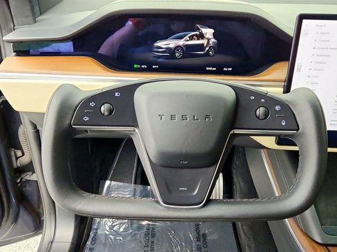 Used 2023 Tesla Model X image 13