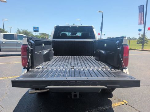 Used 2025 Toyota Tacoma SR5 RWD image 5