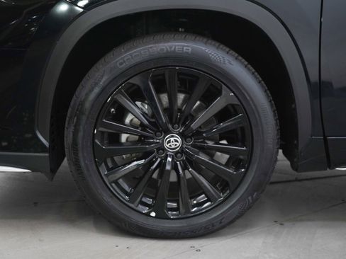 Used 2025 Toyota Highlander XSE AWD/4WD image 29