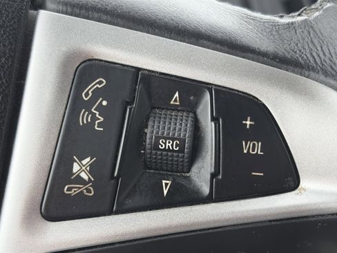 Used 2017 Chevrolet Equinox LT w/ Convenience Package image 18