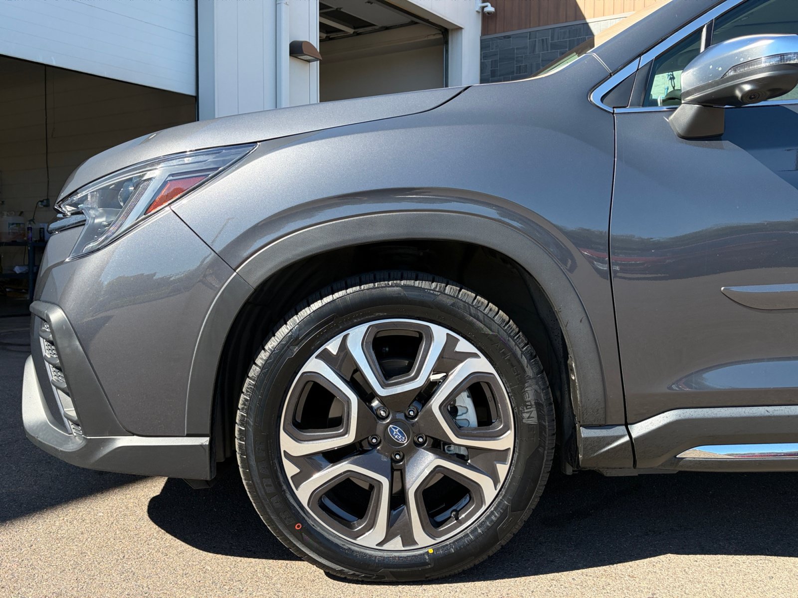 Used 2023 Subaru Ascent Limited w/ Technology Package AWD/4WD image 10