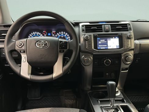 Used 2018 Toyota 4Runner SR5 AWD/4WD image 20