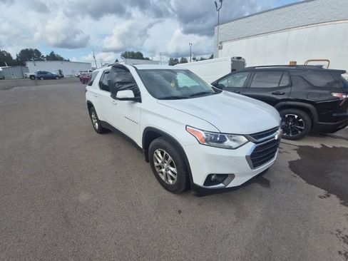 Used 2018 Chevrolet Traverse LT AWD/4WD image 2