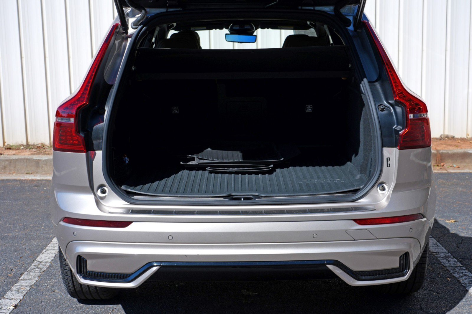 Used 2025 Volvo XC60 B5 Ultra w/ Protection Package Premier AWD/4WD image 10