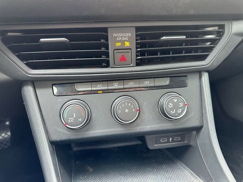 Used 2020 Volkswagen Jetta S w/ Driver Assistance Package image 20