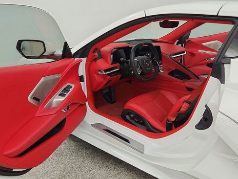 Used 2023 Chevrolet Corvette Stingray Premium Conv w/ Z51 Performance Package RWD image 38
