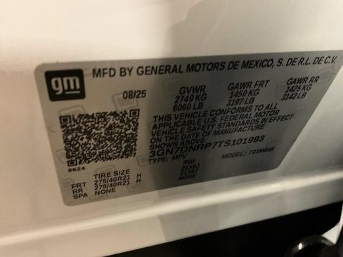 Used 2026 Chevrolet Equinox EV LT w/ Convenience Package II FWD image 30