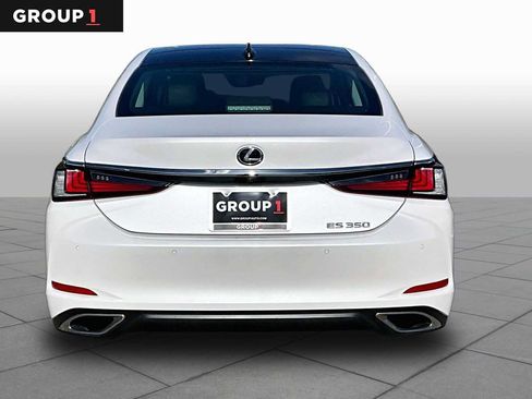 Used 2024 Lexus ES 350 w/ Technology Package FWD image 5