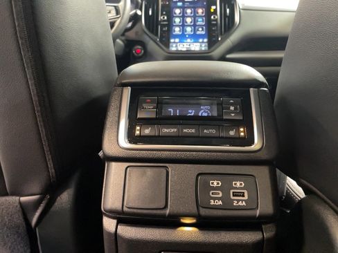Used 2025 Subaru Ascent Bronze Edition image 15