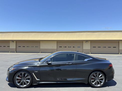 Used 2019 INFINITI Q60 Red Sport 400 w/ Cargo Package RWD image 4