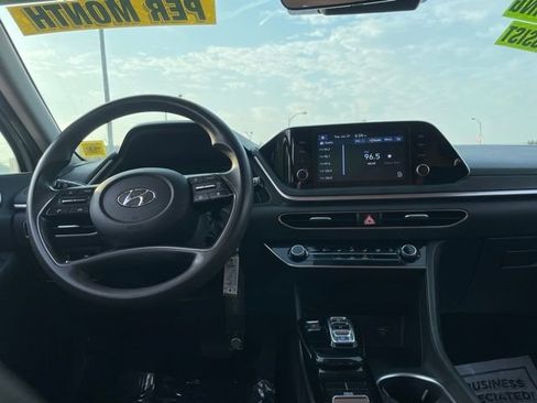 Used 2022 Hyundai Sonata SE w/ Cargo Package FWD image 16