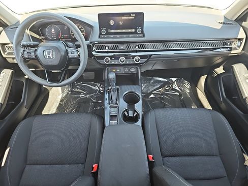 Used 2023 Honda Civic LX image 9