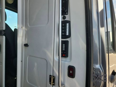 Used 2022 Mercedes-Benz Sprinter 4500 w/ Parking Package image 23