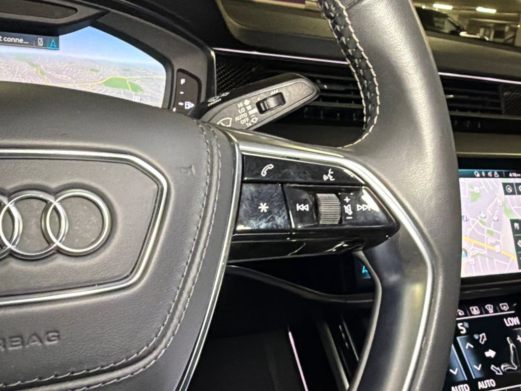Used 2020 Audi S8 L w/ S8 Executive Package AWD/4WD image 27