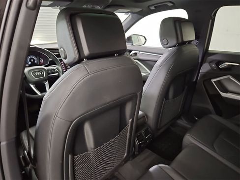 Used 2022 Audi Q3 2.0T Premium w/ Convenience Package image 18