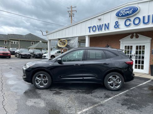 Used 2024 Ford Escape ST-Line w/ Tech Pack #1 AWD/4WD image 8