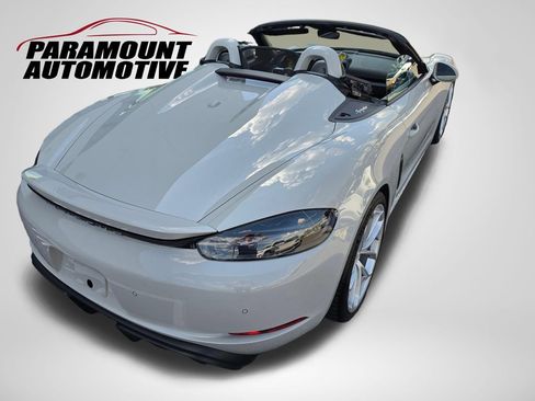 Used 2021 Porsche 718 Boxster Spyder RWD image 41