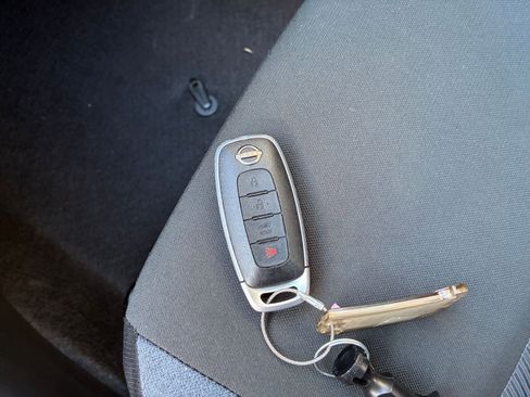 Used 2025 Nissan Versa SV image 21