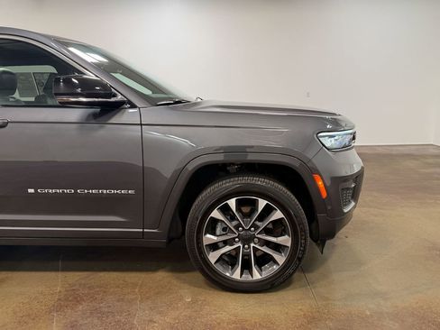 Used 2024 Jeep Grand Cherokee L Overland w/ Trailer Tow Package image 31