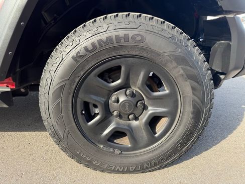 Used 2021 Jeep Gladiator Sport w/ Trailer Tow Package image 26