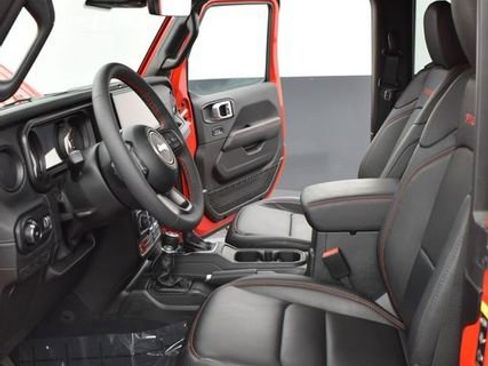 Used 2024 Jeep Wrangler Rubicon image 7