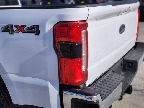 New 2026 Ford F350 XLT w/ XLT Premium Package image 9