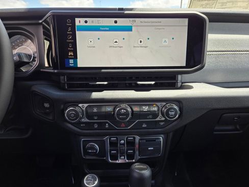 New 2026 Jeep Gladiator Sport AWD/4WD image 10
