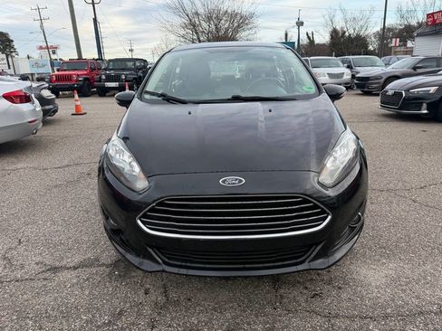 Used 2014 Ford Fiesta SE w/ Equipment Group 201A image 8