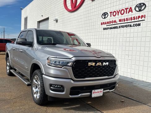 Used 2025 RAM 1500 Lone Star image 3