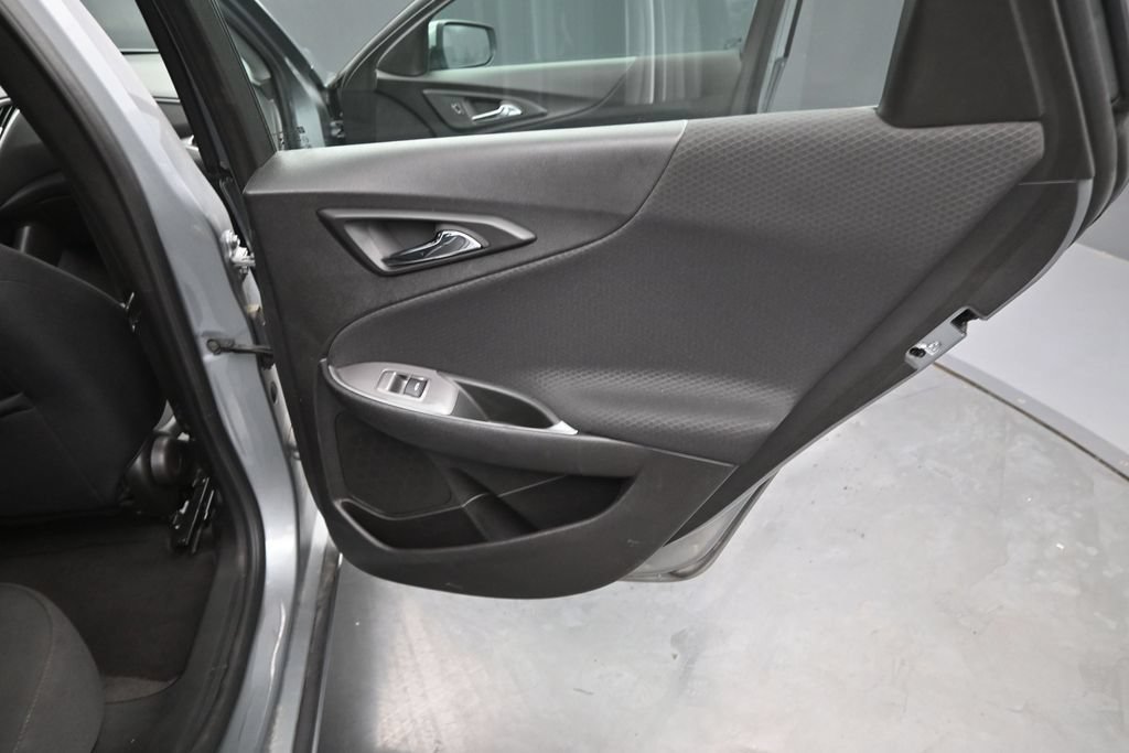 Used 2025 Chevrolet Malibu LT FWD image 16