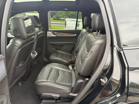 Used 2020 Cadillac XT6 Sport w/ Platinum Package AWD/4WD image 11