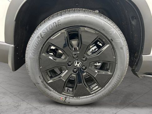 New 2026 Honda Pilot Black Edition image 9